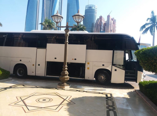 HIRE LUXURY BUSES IN DUBAI IN 2022