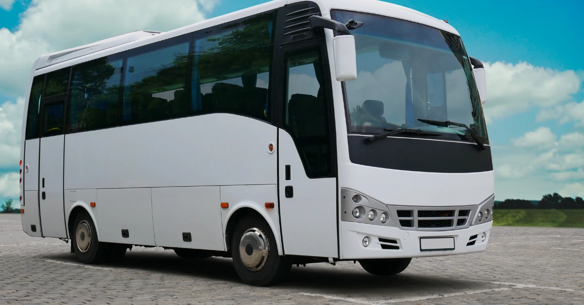 Choosing the Right Bus Size for Your Group’s Rental Adventure