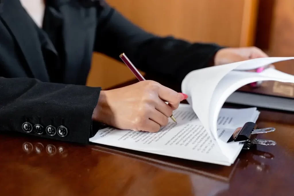 avoid hidden charges when renting a car in UAE