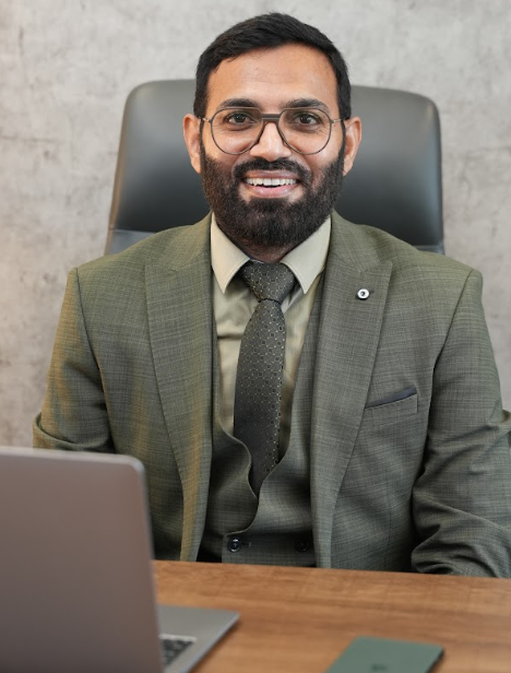 Irfan Fida, Office Manager
