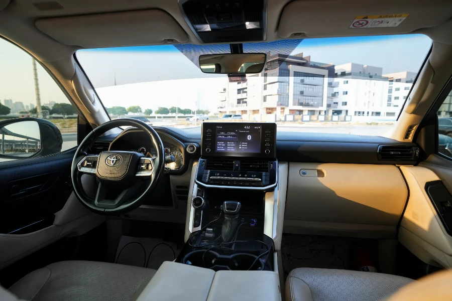car rental with driver Ras Al Khaimah