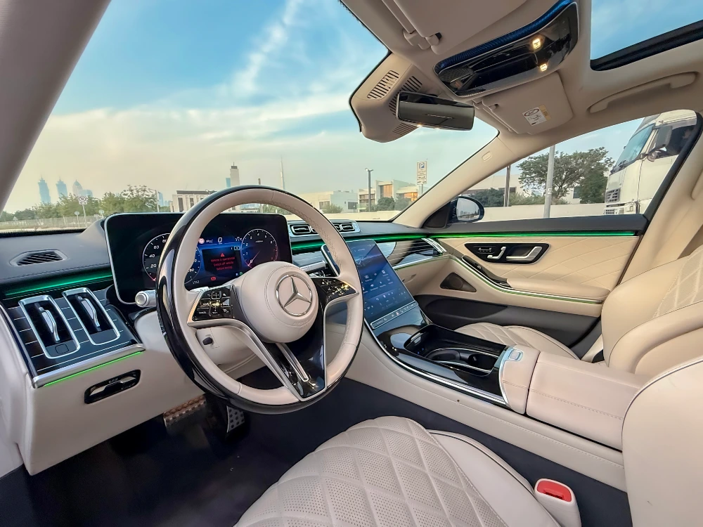 chauffeur service Umm Al Quwain