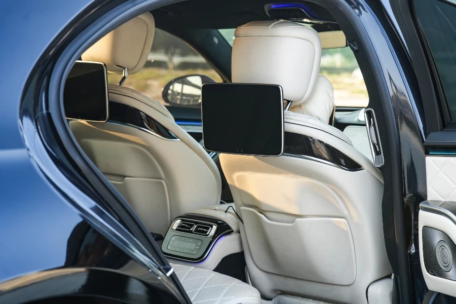 daily car rental with driver RAK