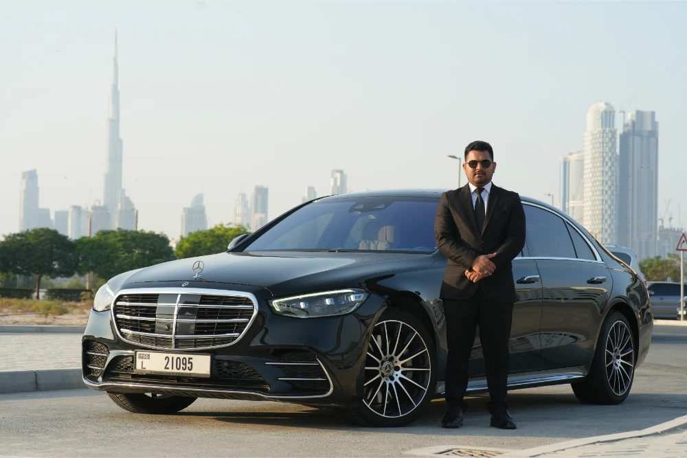 hire a chauffeur in Al Ain