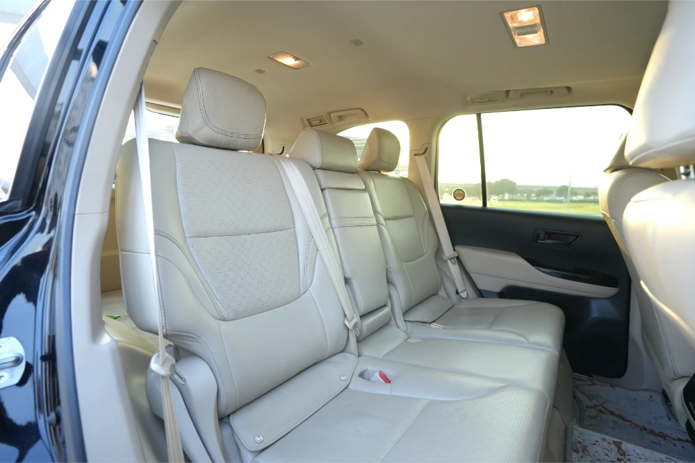 private airport transfer Al Ain