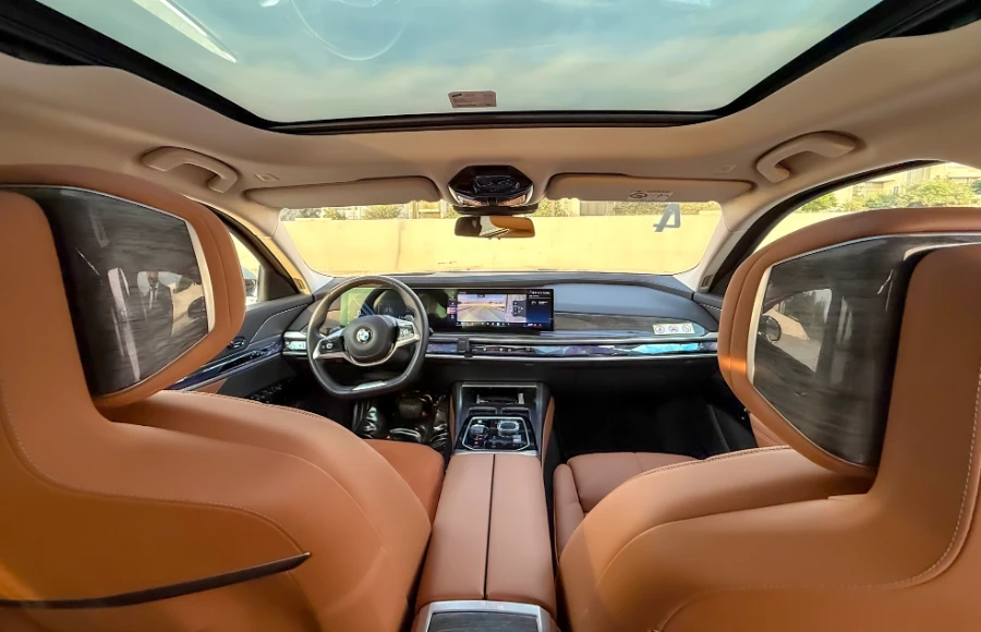private chauffeur Dubai